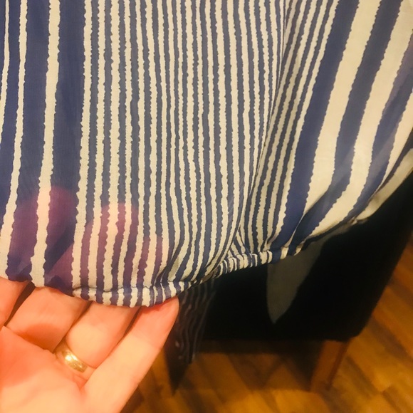 Chico’s size 1 top - Picture 6 of 7